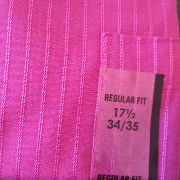 Dressy Van Heusen striped purple men's  shirt - Picture 3 of 5